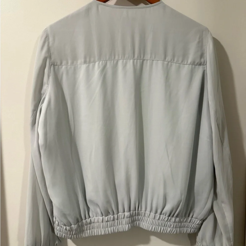 J.Crew Light Gray Cropped Zip Blouse Utility Chic Size M, Minimalist